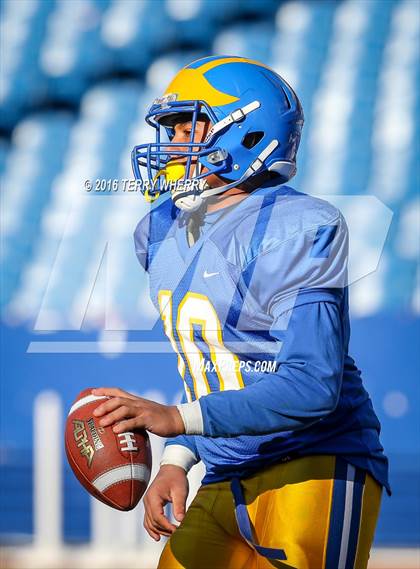 Thumbnail 3 in Bishop Kearney vs Cleveland Hill (NYSPHSAA Class C Regional Final) photogallery.