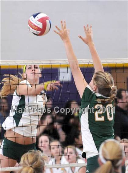 Thumbnail 1 in Mira Costa vs. Santa Barbara (2010 Durango Fall Classic) photogallery.