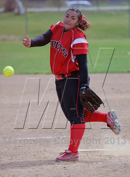 Thumbnail 2 in Bella Vista vs Wooster (Victory Pre-Season T.O.C.) photogallery.
