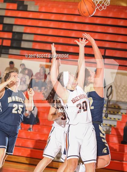 Thumbnail 2 in JV: Marist @ Roseburg photogallery.