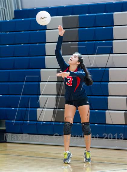 Thumbnail 3 in Yorktown vs Jefferson JV (Jr. Volleyball Brawl II) photogallery.
