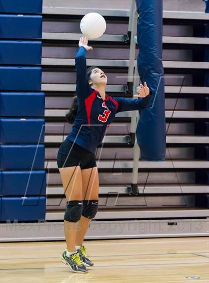 Thumbnail 2 in Yorktown vs Jefferson JV (Jr. Volleyball Brawl II) photogallery.