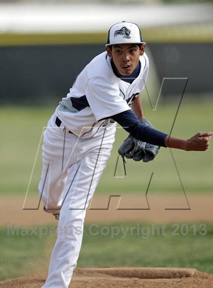 Thumbnail 3 in Bellarmine-Jefferson @ St. Genevieve photogallery.