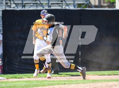 Thumbnail 3 in Bishop O'Dowd vs. Alhambra (CIF NCS D3 Final) photogallery.