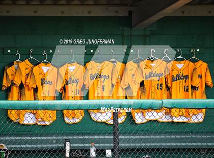 Thumbnail 2 in Bishop O'Dowd vs. Alhambra (CIF NCS D3 Final) photogallery.
