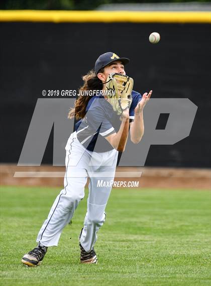 Thumbnail 2 in Bishop O'Dowd vs. Alhambra (CIF NCS D3 Final) photogallery.