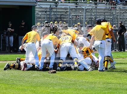 Thumbnail 3 in Bishop O'Dowd vs. Alhambra (CIF NCS D3 Final) photogallery.