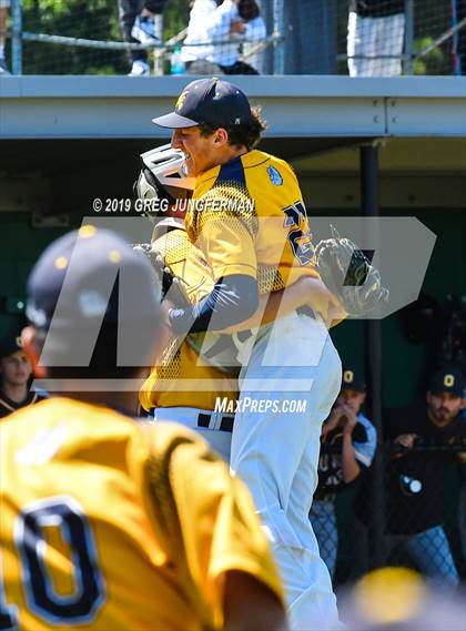Thumbnail 2 in Bishop O'Dowd vs. Alhambra (CIF NCS D3 Final) photogallery.