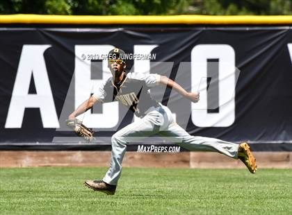 Thumbnail 3 in Bishop O'Dowd vs. Alhambra (CIF NCS D3 Final) photogallery.
