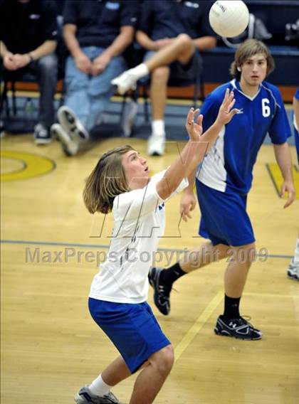Thumbnail 2 in Norco vs. Oak Park (CIF SS D3 Final) photogallery.