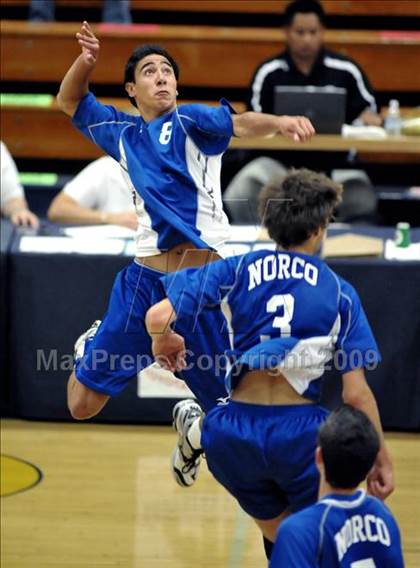 Thumbnail 2 in Norco vs. Oak Park (CIF SS D3 Final) photogallery.