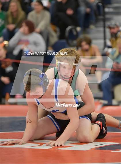 Thumbnail 3 in IHSA 1A Wrestling Sectionals photogallery.