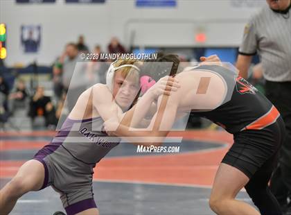 Thumbnail 3 in IHSA 1A Wrestling Sectionals photogallery.