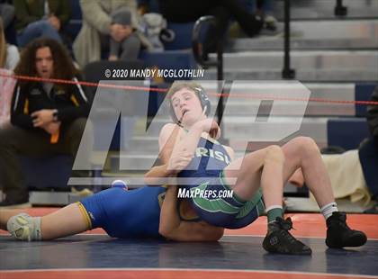 Thumbnail 2 in IHSA 1A Wrestling Sectionals photogallery.