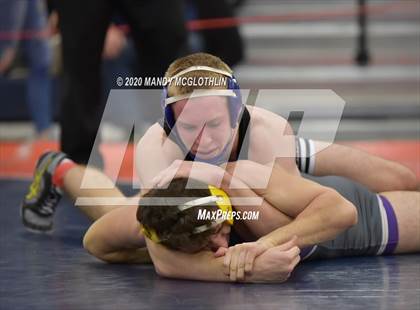 Thumbnail 1 in IHSA 1A Wrestling Sectionals photogallery.