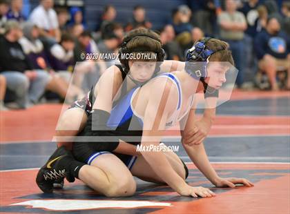 Thumbnail 3 in IHSA 1A Wrestling Sectionals photogallery.
