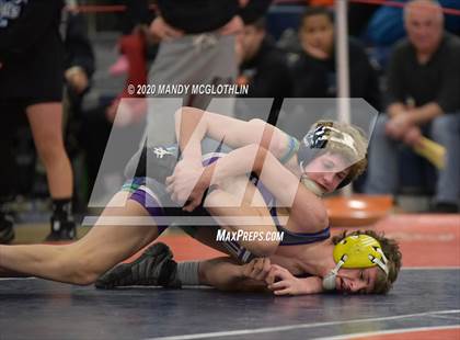 Thumbnail 3 in IHSA 1A Wrestling Sectionals photogallery.
