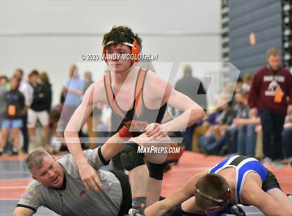 Thumbnail 2 in IHSA 1A Wrestling Sectionals photogallery.
