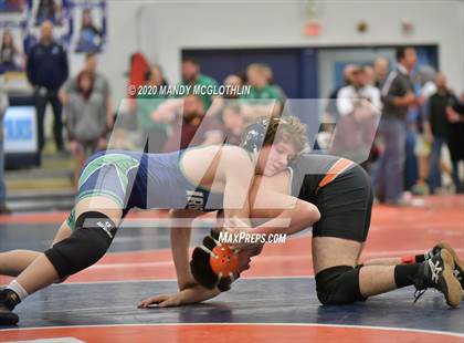 Thumbnail 2 in IHSA 1A Wrestling Sectionals photogallery.