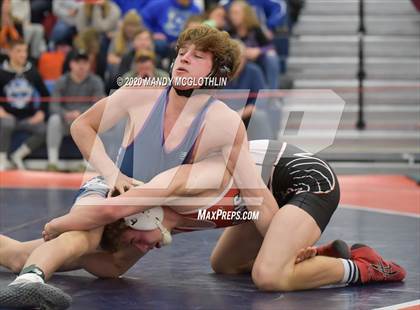 Thumbnail 1 in IHSA 1A Wrestling Sectionals photogallery.