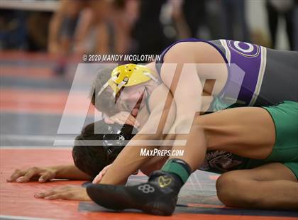 Thumbnail 2 in IHSA 1A Wrestling Sectionals photogallery.