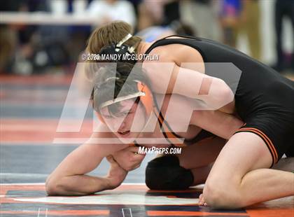 Thumbnail 3 in IHSA 1A Wrestling Sectionals photogallery.