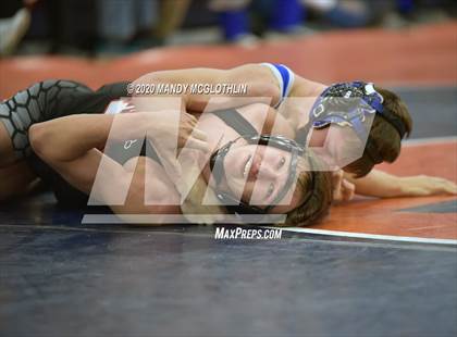 Thumbnail 3 in IHSA 1A Wrestling Sectionals photogallery.