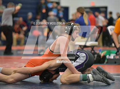 Thumbnail 3 in IHSA 1A Wrestling Sectionals photogallery.