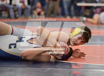 Thumbnail 2 in IHSA 1A Wrestling Sectionals photogallery.