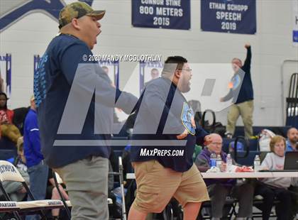 Thumbnail 2 in IHSA 1A Wrestling Sectionals photogallery.