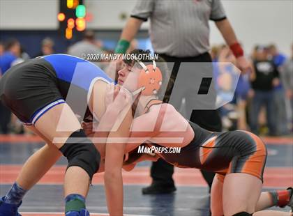 Thumbnail 3 in IHSA 1A Wrestling Sectionals photogallery.