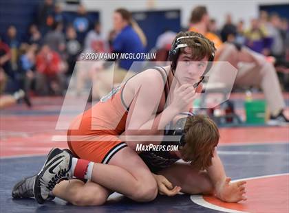 Thumbnail 3 in IHSA 1A Wrestling Sectionals photogallery.