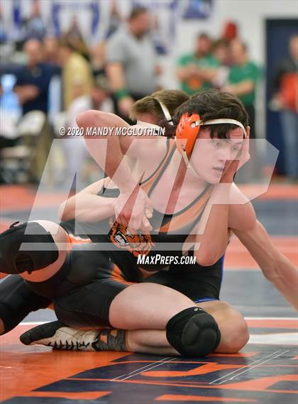 Thumbnail 1 in IHSA 1A Wrestling Sectionals photogallery.
