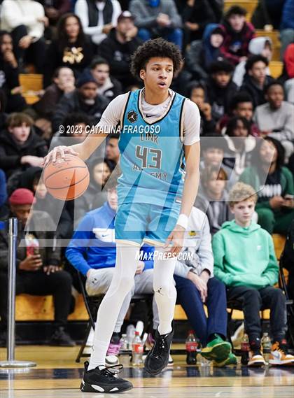 Thumbnail 2 in Montverde Academy vs. Link Academy (Metro Classic) photogallery.
