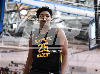 Thumbnail 3 in Montverde Academy vs. Link Academy (Metro Classic) photogallery.