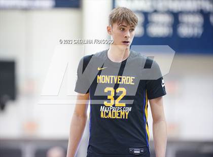 Thumbnail 2 in Montverde Academy vs. Link Academy (Metro Classic) photogallery.