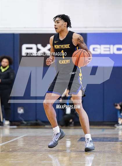 Thumbnail 2 in Montverde Academy vs. Link Academy (Metro Classic) photogallery.