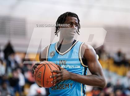 Thumbnail 2 in Montverde Academy vs. Link Academy (Metro Classic) photogallery.