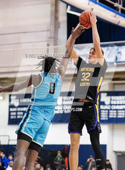 Thumbnail 3 in Montverde Academy vs. Link Academy (Metro Classic) photogallery.