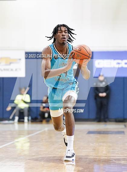 Thumbnail 3 in Montverde Academy vs. Link Academy (Metro Classic) photogallery.