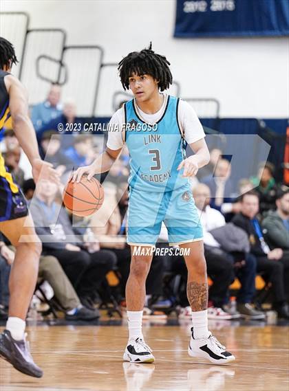 Thumbnail 3 in Montverde Academy vs. Link Academy (Metro Classic) photogallery.