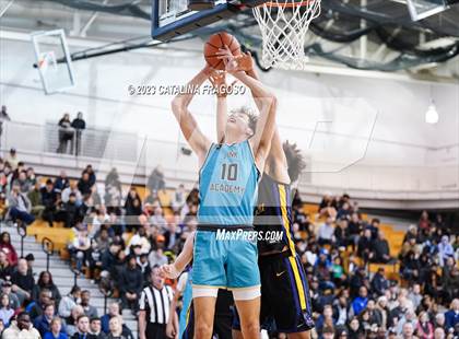 Thumbnail 2 in Montverde Academy vs. Link Academy (Metro Classic) photogallery.