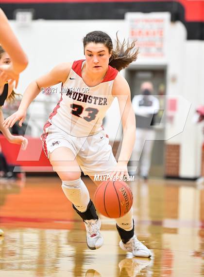 Thumbnail 2 in Muenster vs Cisco (UIL Regional semifinal) photogallery.