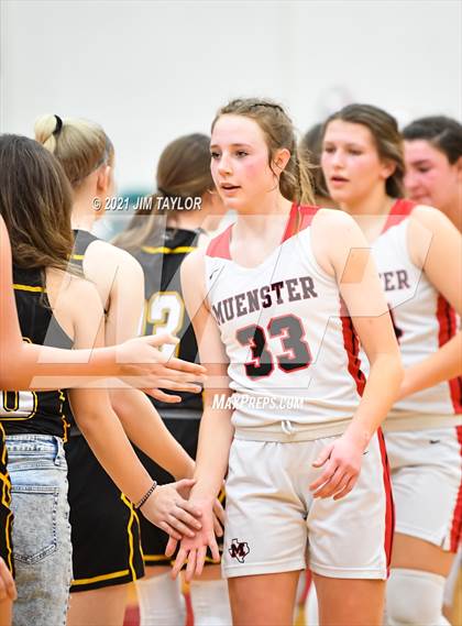 Thumbnail 3 in Muenster vs Cisco (UIL Regional semifinal) photogallery.