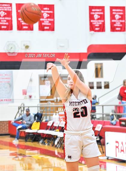 Thumbnail 2 in Muenster vs Cisco (UIL Regional semifinal) photogallery.
