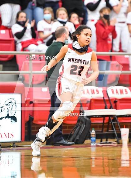 Thumbnail 2 in Muenster vs Cisco (UIL Regional semifinal) photogallery.