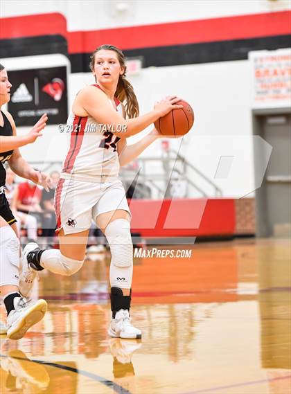 Thumbnail 3 in Muenster vs Cisco (UIL Regional semifinal) photogallery.