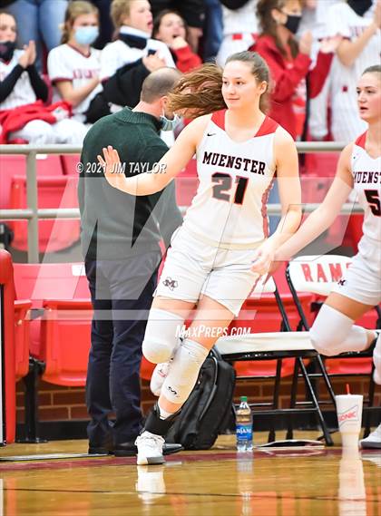 Thumbnail 2 in Muenster vs Cisco (UIL Regional semifinal) photogallery.