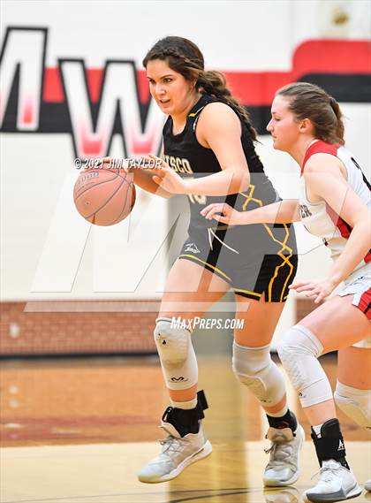 Thumbnail 3 in Muenster vs Cisco (UIL Regional semifinal) photogallery.