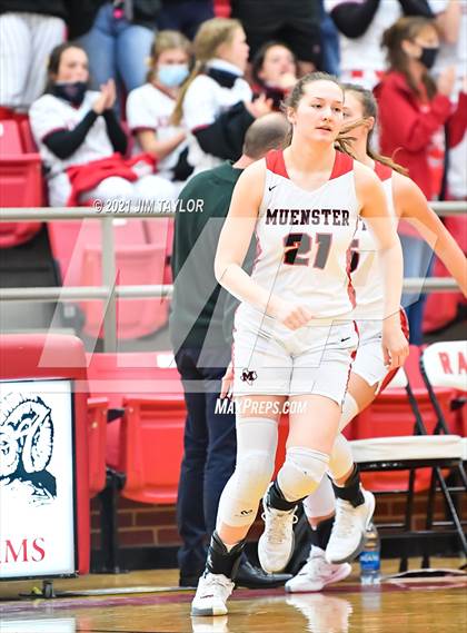 Thumbnail 3 in Muenster vs Cisco (UIL Regional semifinal) photogallery.